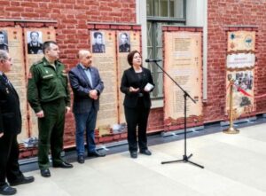 Открытие выставки Герои